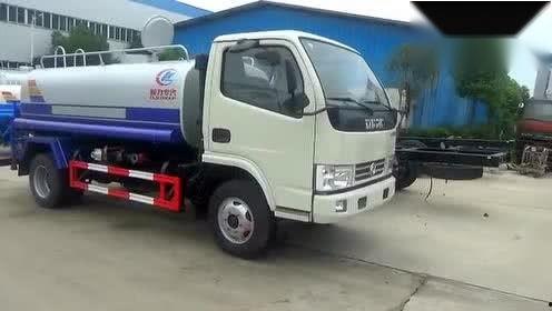洒水车车视频,洒水车守护城市清新